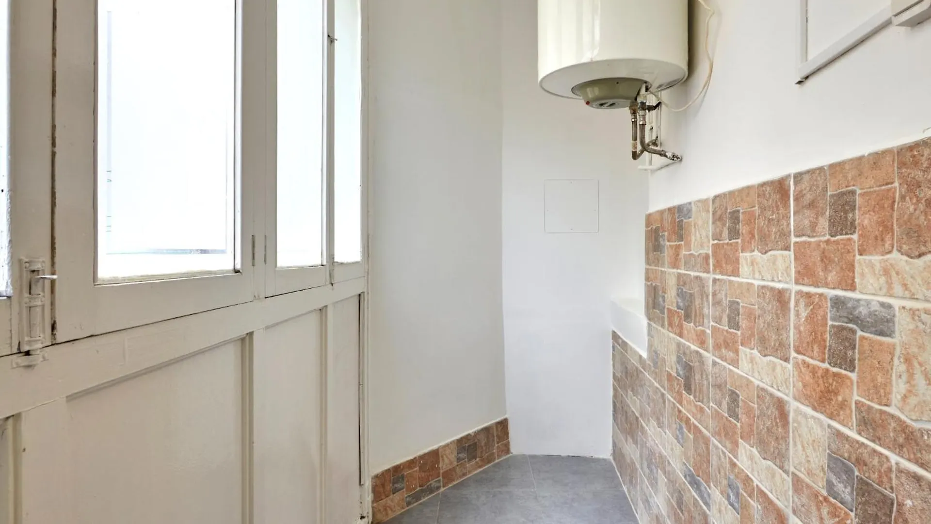 Comfortable Apartment Next To Apolo Theater Spain