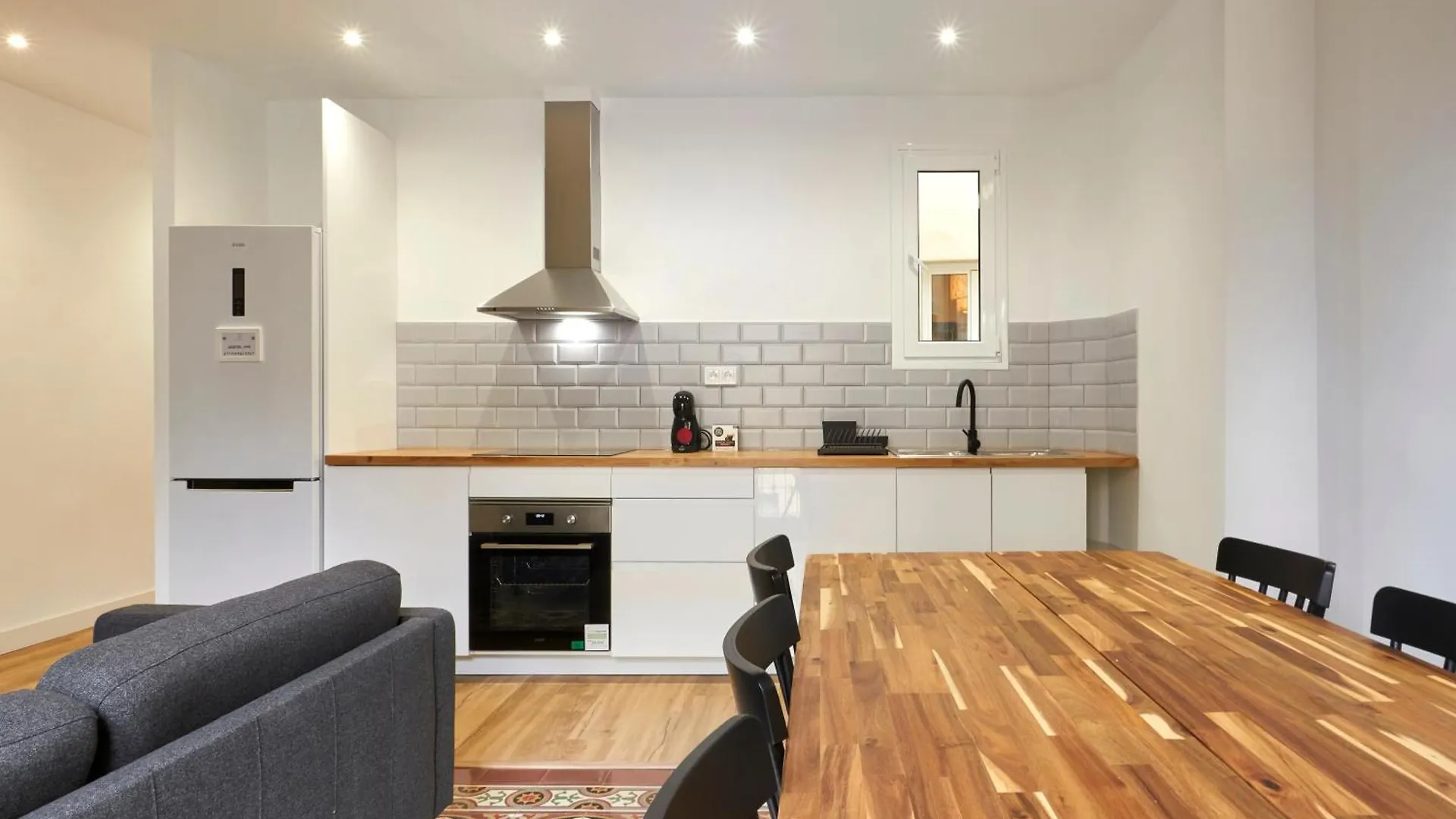 Comfortable Apartment Next To Apolo Theater Barcelona 0*,  Hiszpania